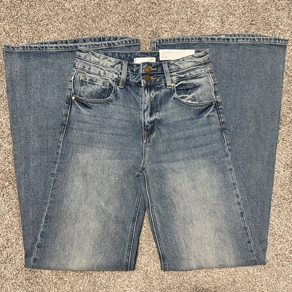 NWT Petra153 Super Flare Leg Jeans - Picture 3 of 4